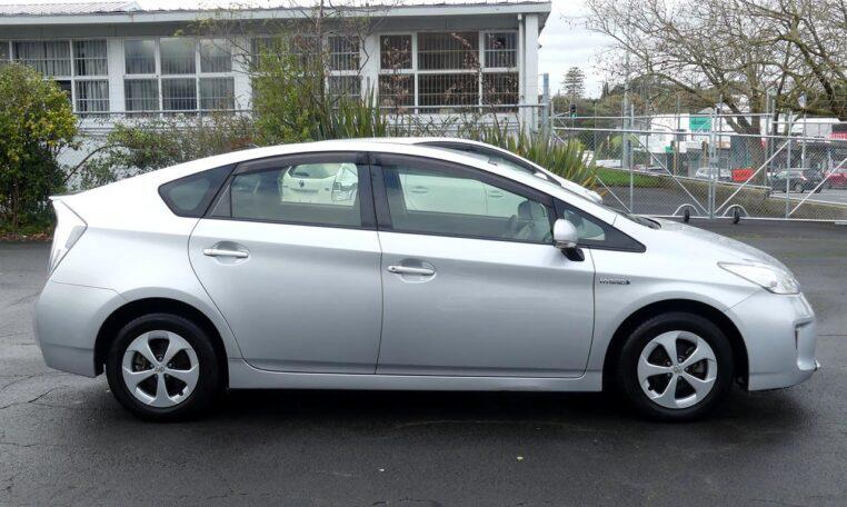 Car Finance 2012 Toyota Prius-1609683