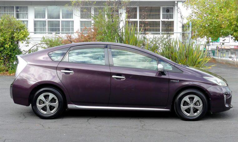 Car Finance 2012 Toyota Prius-1634852