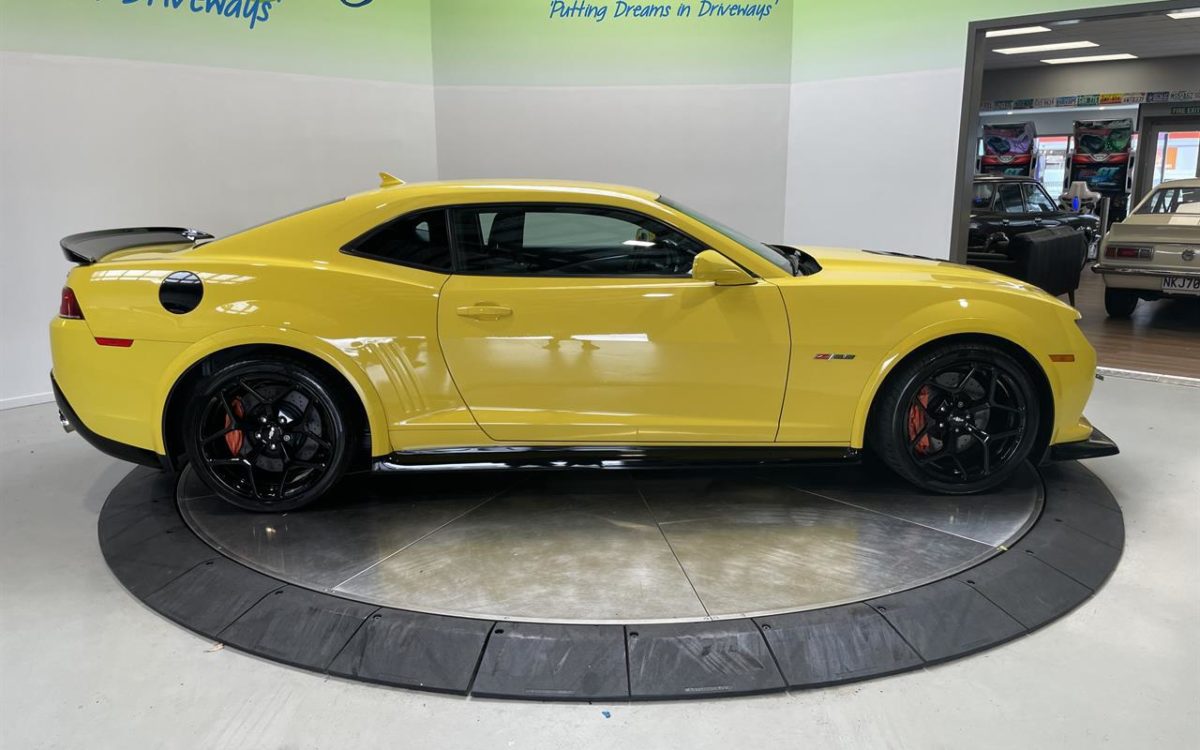 Car Finance 2015 Chevrolet Camaro-1630075