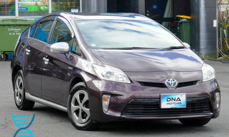 Car Finance 2012 Toyota Prius-1634855