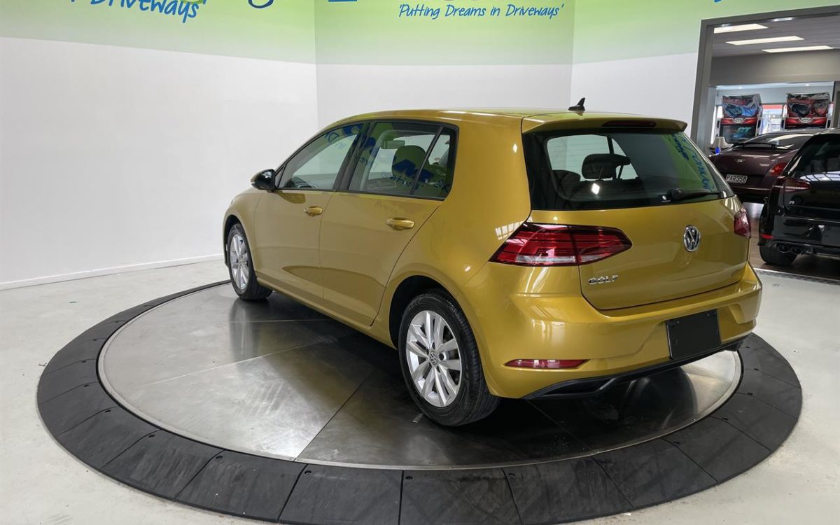 Car Finance 2017 Volkswagen Golf-1680662