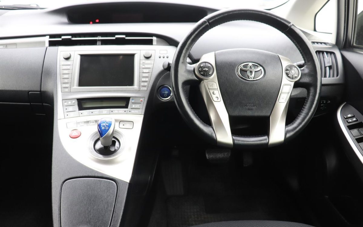 Car Finance 2013 Toyota Prius-1719054