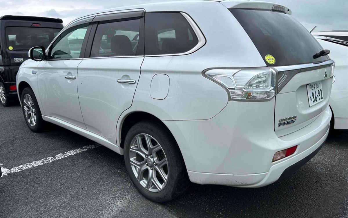 Car Finance 2014 Mitsubishi Outlander-1701043