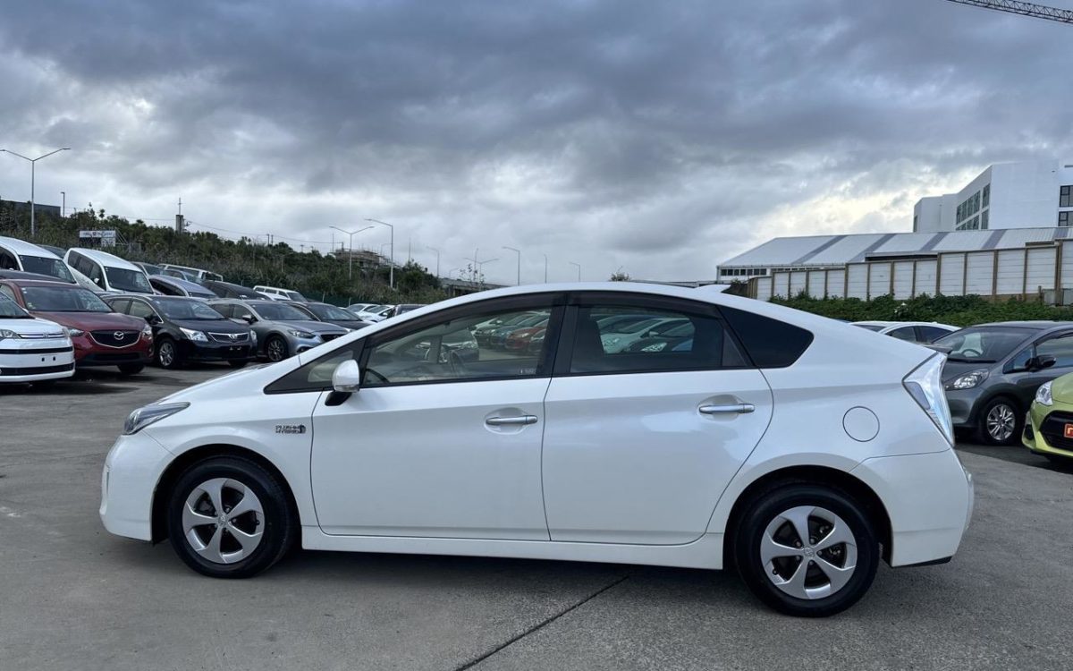 Car Finance 2013 Toyota Prius-1743356