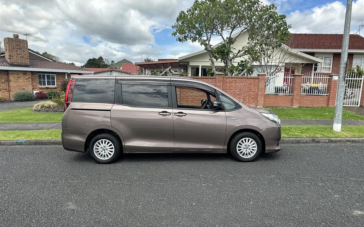 Car Finance 2014 Toyota Noah-1751334