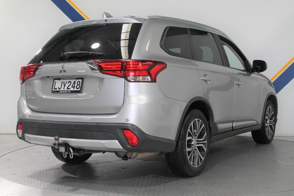 Car Finance 2018 Mitsubishi Outlander-1761379