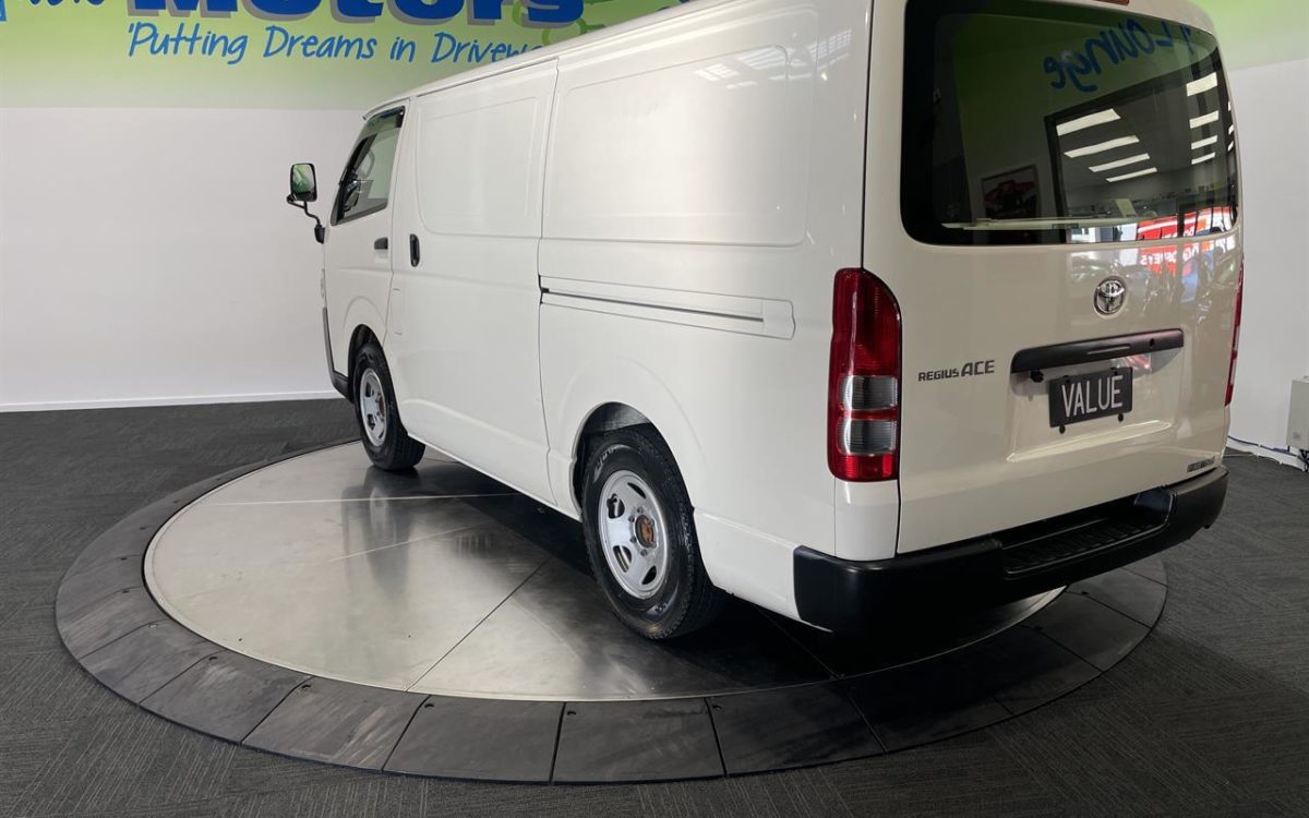 Car Finance 2020 Toyota Hiace-1759478