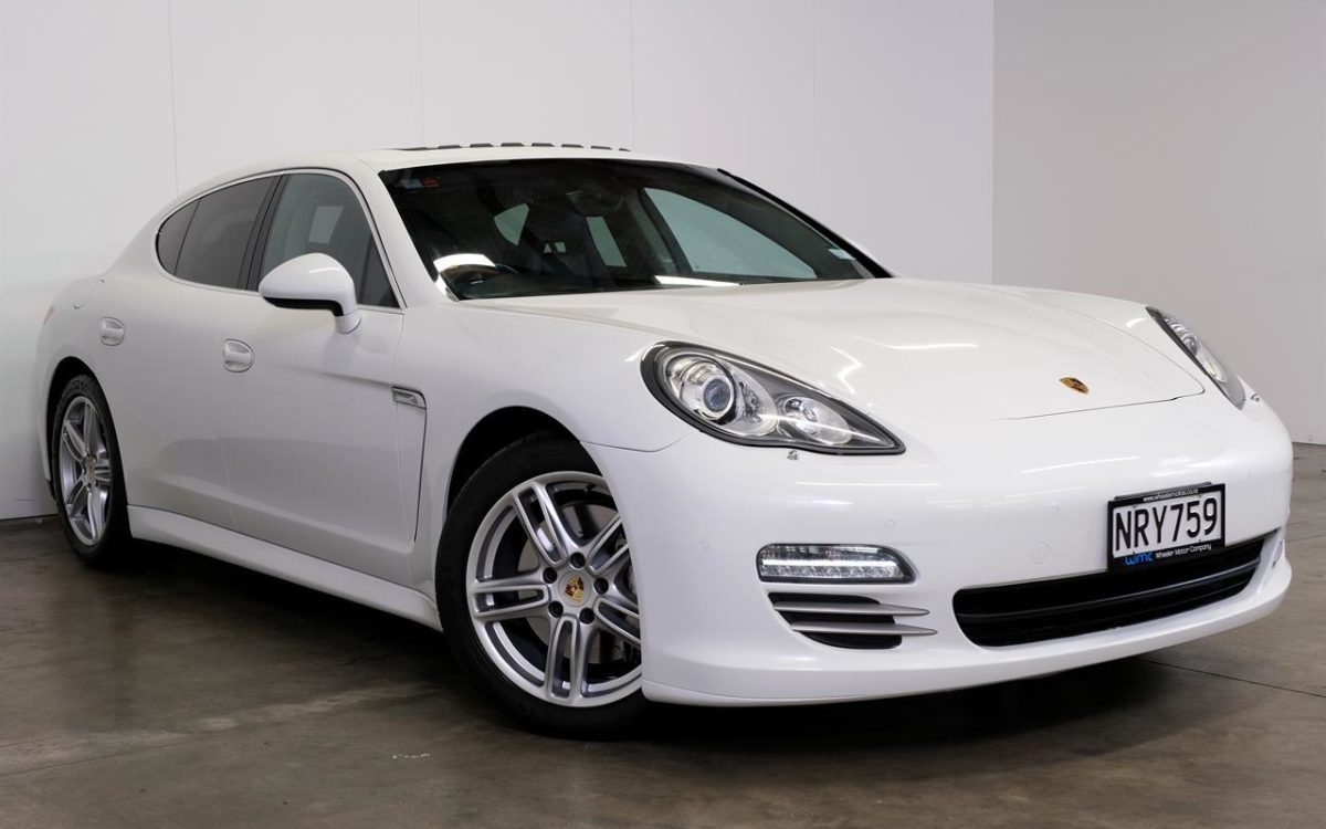 Car Finance 2013 Porsche Panamera-1785107