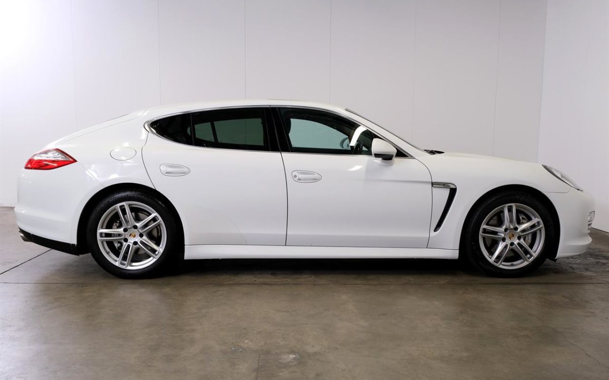 Car Finance 2013 Porsche Panamera-1785116