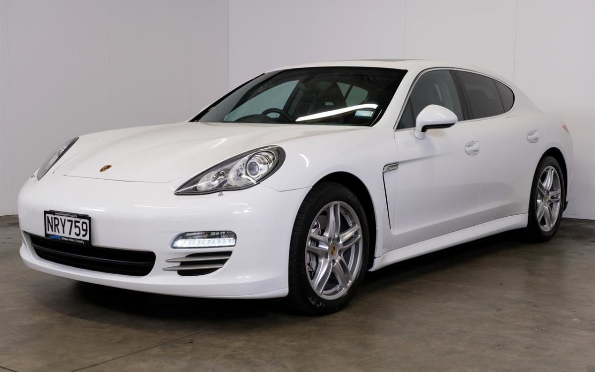 Car Finance 2013 Porsche Panamera-1785115