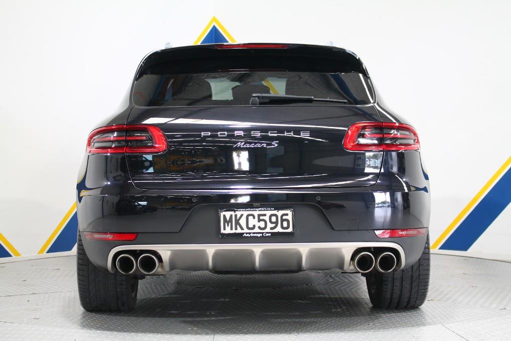 Car Finance 2015 Porsche Macan-1821106