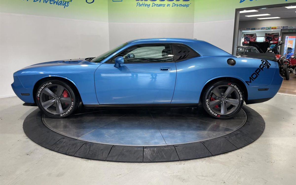 Car Finance 2009 Dodge Challenger-1817974