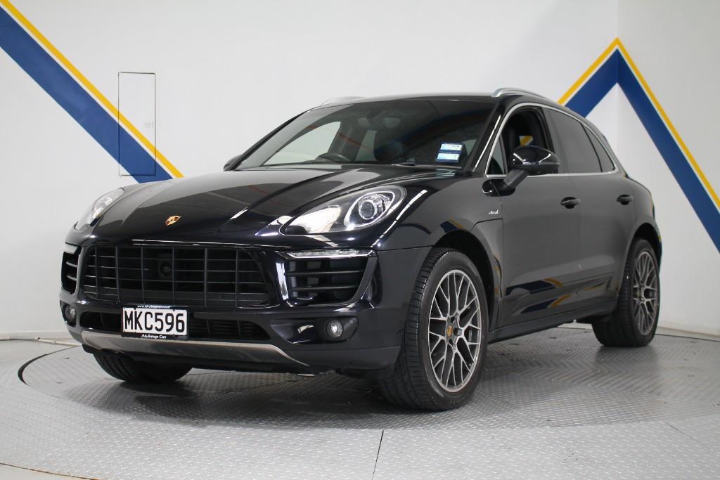 Car Finance 2015 Porsche Macan-1821091