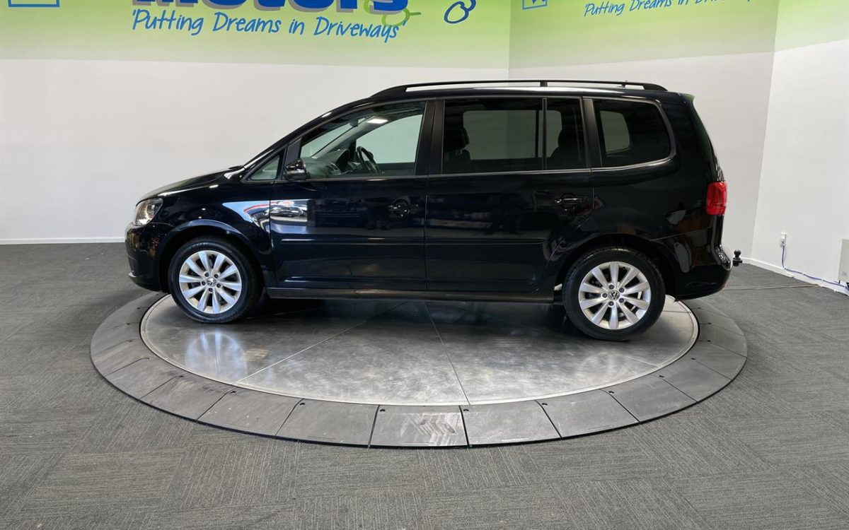 Car Finance 2014 Volkswagen Touran-1834536