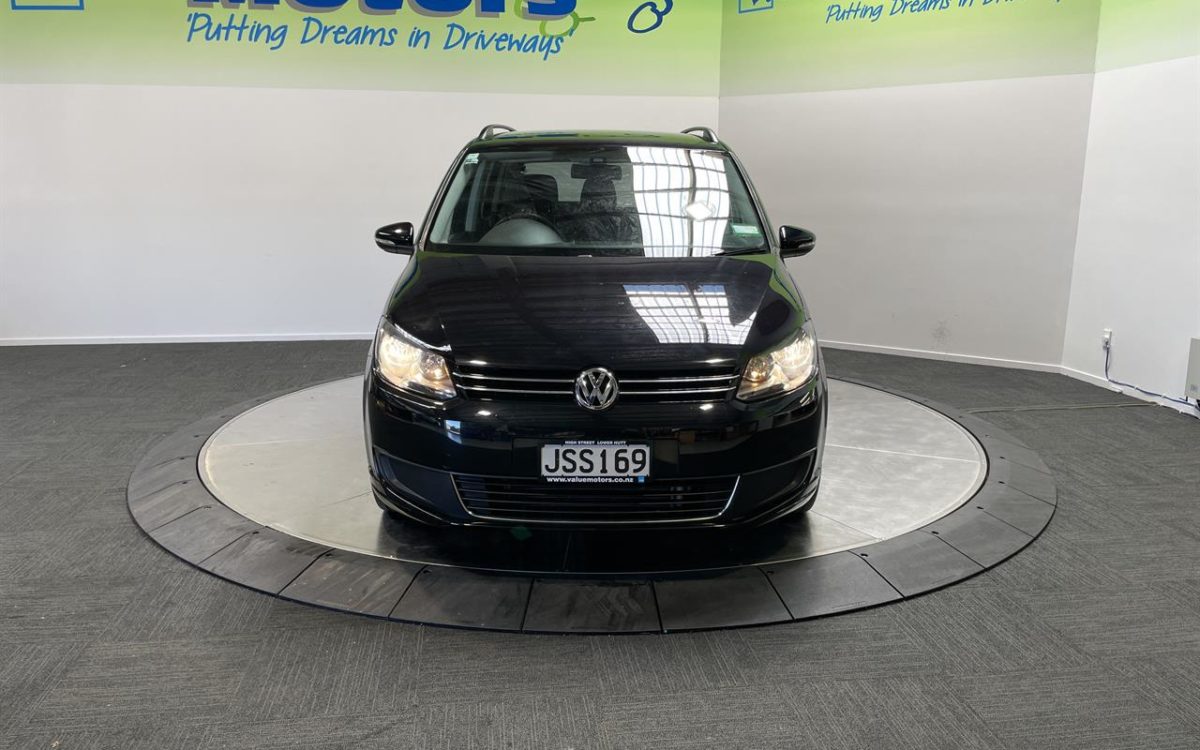 Car Finance 2014 Volkswagen Touran-1834527