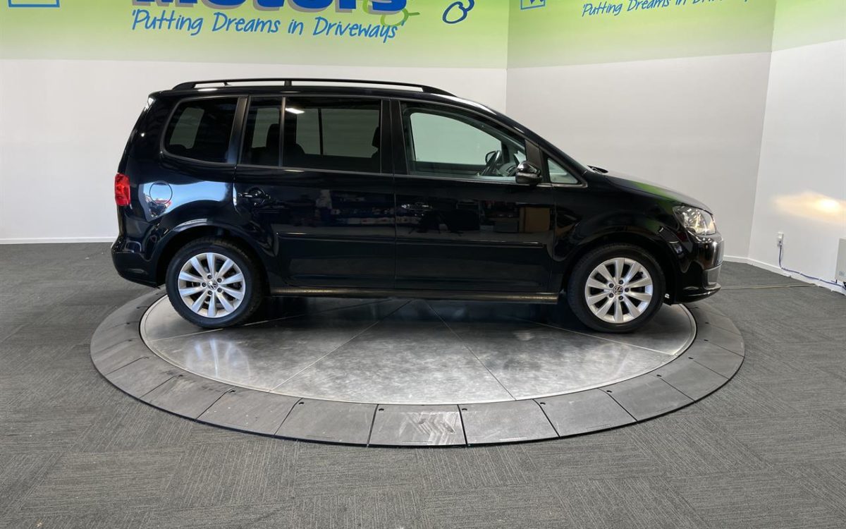 Car Finance 2014 Volkswagen Touran-1834533