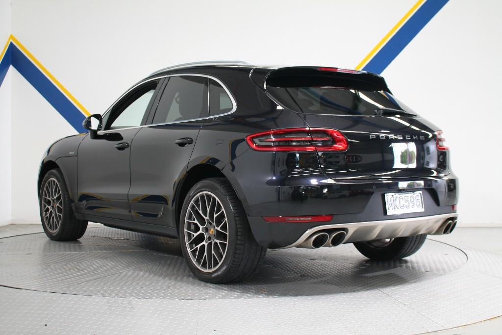 Car Finance 2015 Porsche Macan-1821105