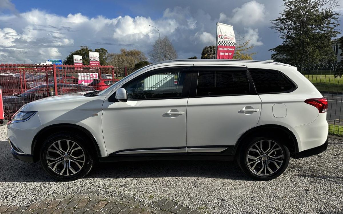 Car Finance 2017 Mitsubishi Outlander-1879203