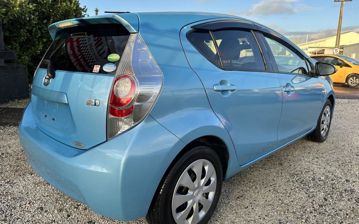 Car Finance 2013 Toyota Aqua-1879067