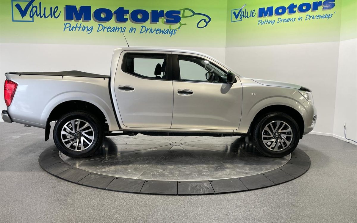 Car Finance 2015 Nissan Navara-1877895