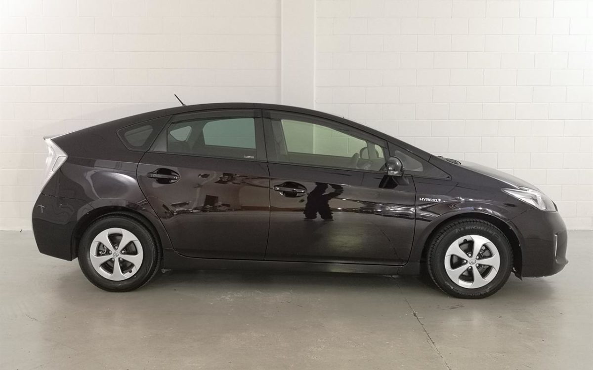 Car Finance 2013 Toyota Prius-1878608