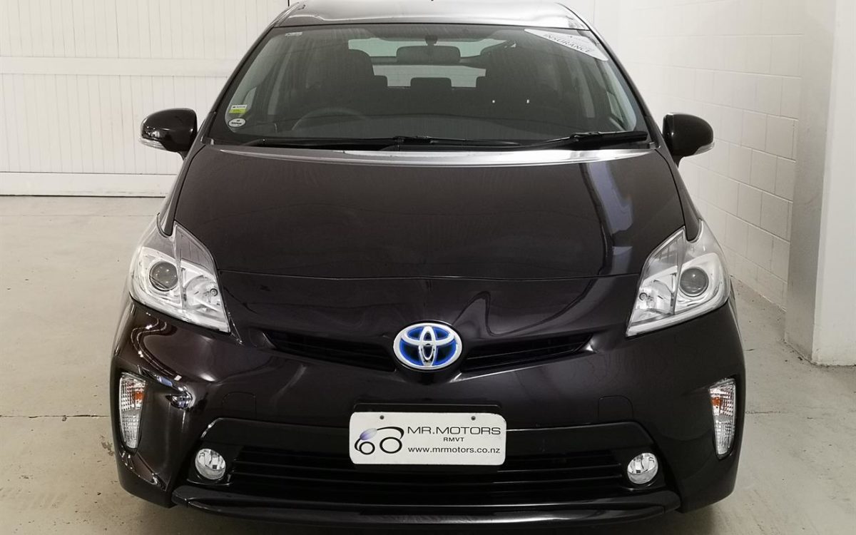 Car Finance 2013 Toyota Prius-1878604