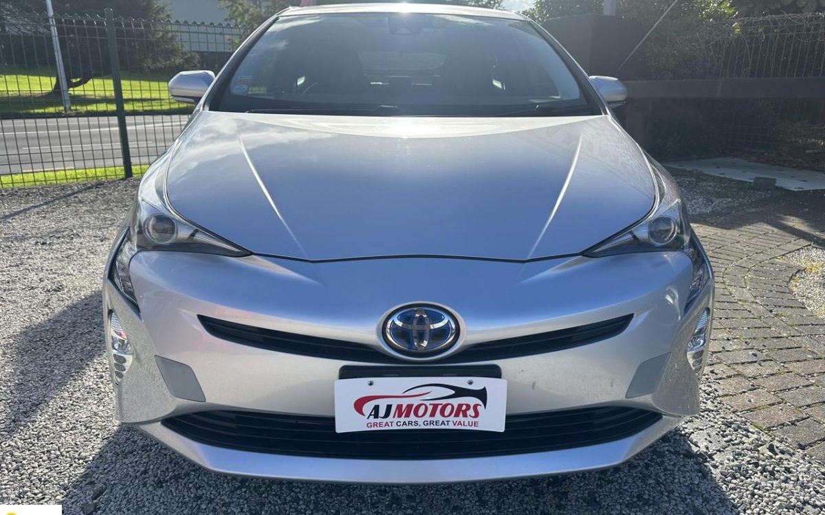 Car Finance 2016 Toyota Prius-1878869