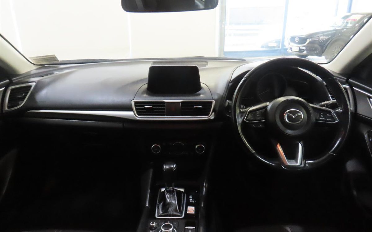 Car Finance 2018 Mazda 3-1880199