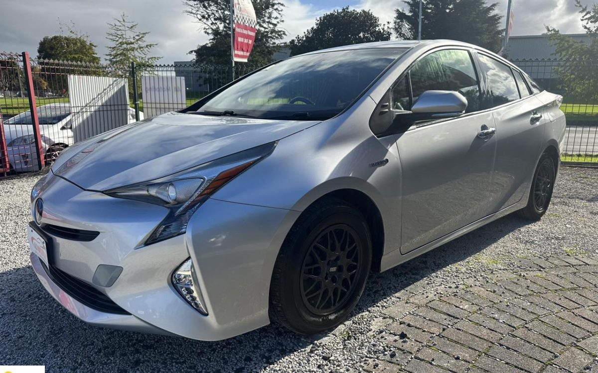 Car Finance 2016 Toyota Prius-1878873