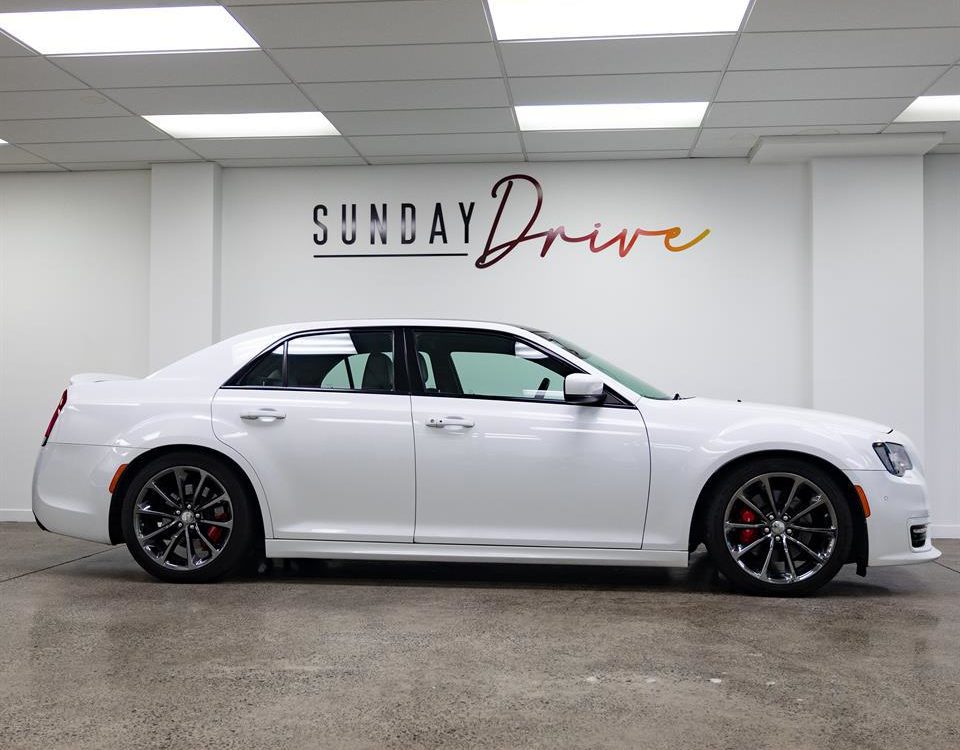 Car Finance 2016 Chrysler 300-1879701